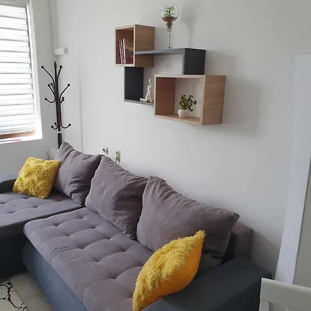 Djokic 3 アパート Požarevac