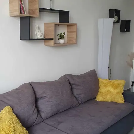 アパート Djokic 3 *